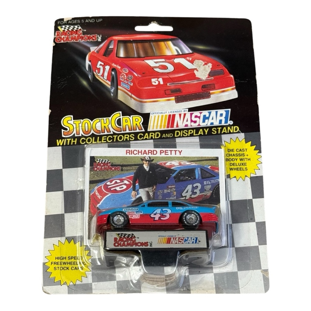Vintage Racing Champions Richard Petty #43 STP Die Cast NASCAR Car 1:64 Scale